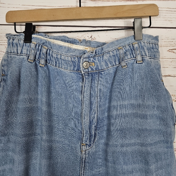 Anthropologie | Pilcro | Paperbag Light Wash Denim Jeans - Picture 3 of 7